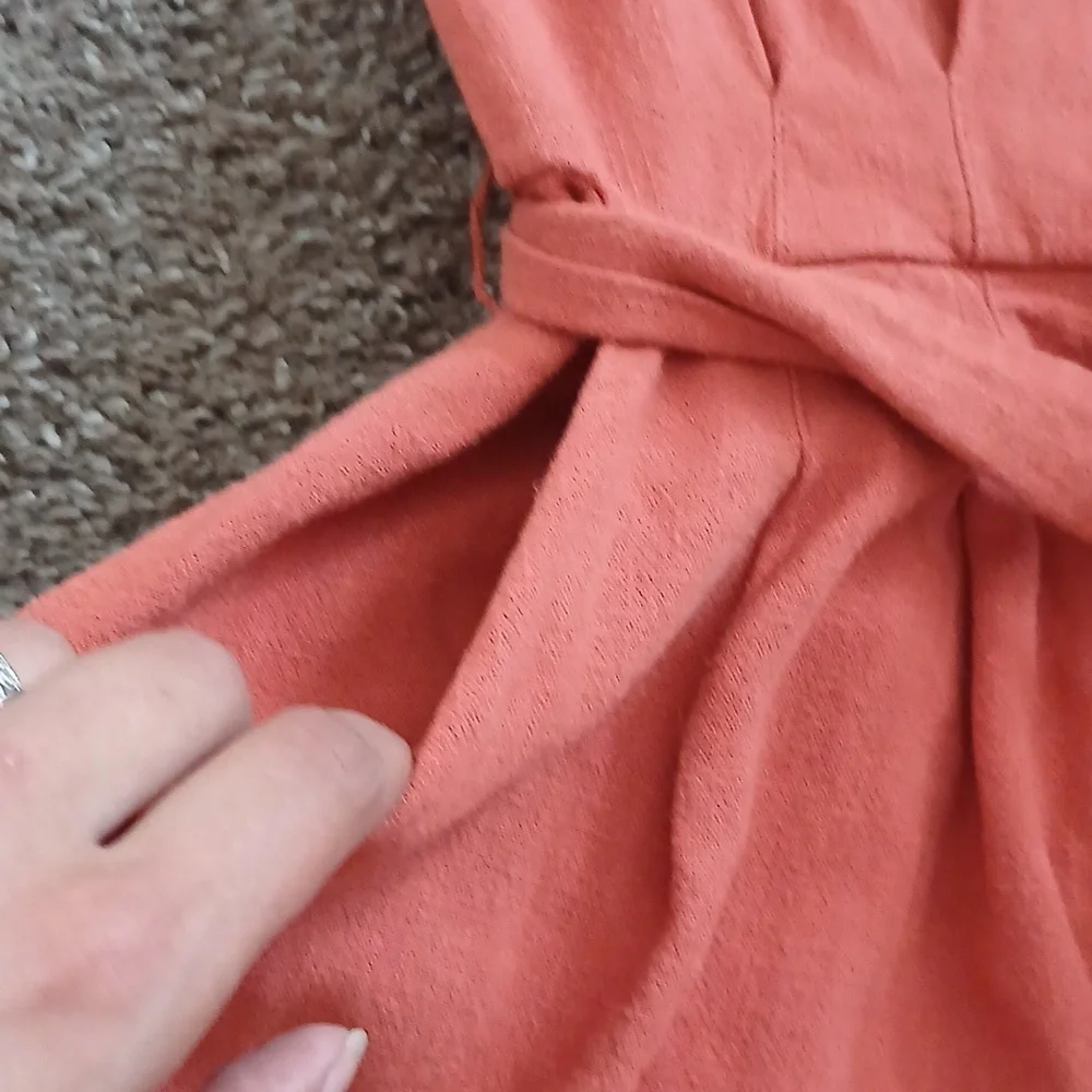 Lush coral solid tie waist Romper size Small - Picture 8 of 15